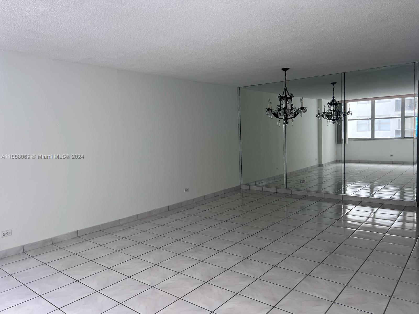 6039 Collins Ave 1012, Miami Beach, Florida 33140, 1 Bedroom Bedrooms, ,2 BathroomsBathrooms,Residentiallease,For Rent,6039 Collins Ave 1012,A11558069
