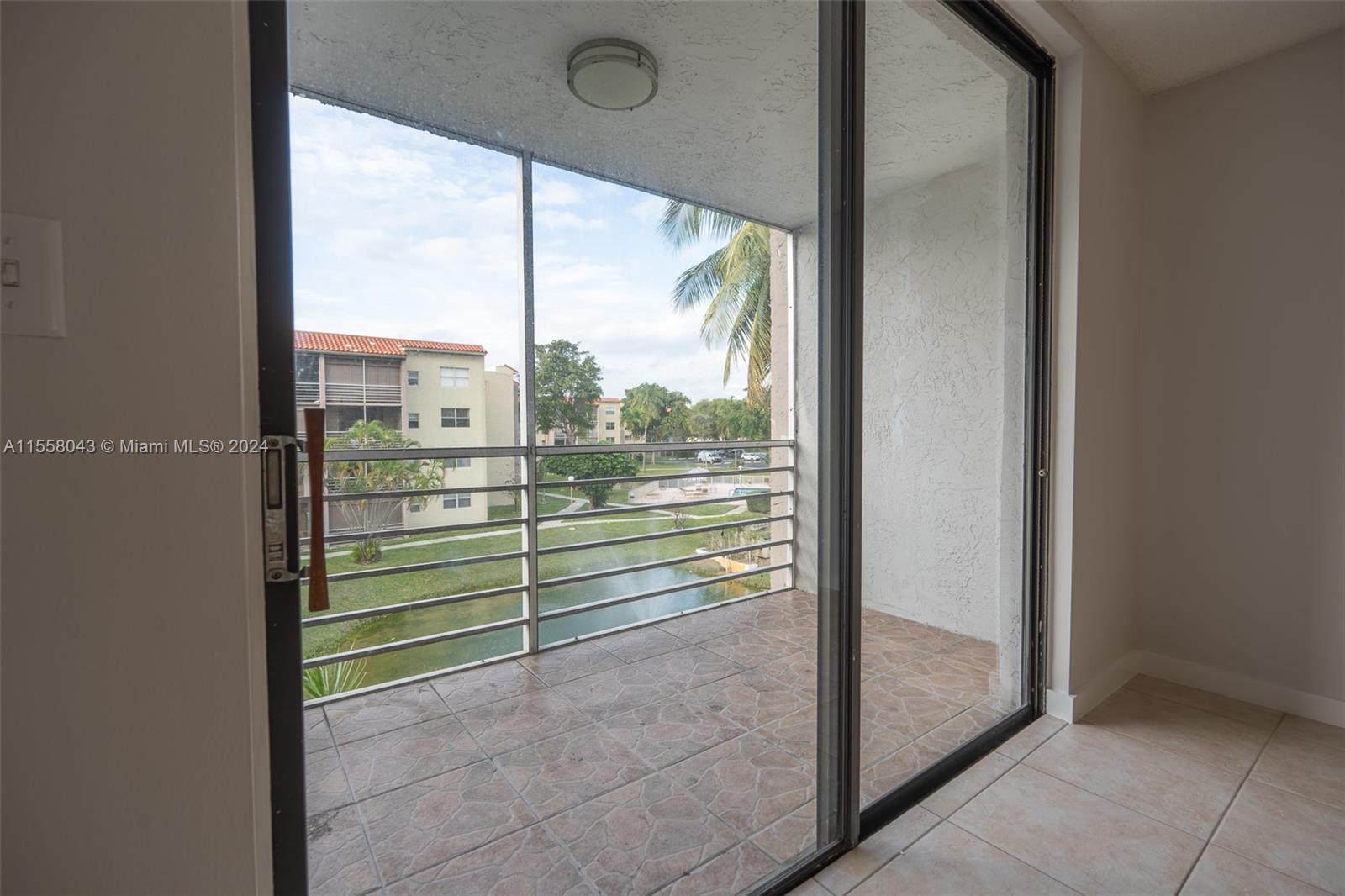 1820 N Lauderdale Ave 3311, North Lauderdale, Florida 33068, 1 Bedroom Bedrooms, ,1 BathroomBathrooms,Residential,For Sale,1820 N Lauderdale Ave 3311,A11558043