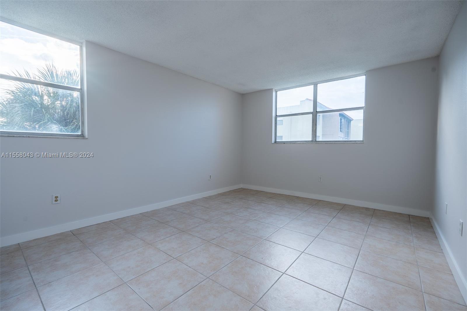 1820 N Lauderdale Ave 3311, North Lauderdale, Florida 33068, 1 Bedroom Bedrooms, ,1 BathroomBathrooms,Residential,For Sale,1820 N Lauderdale Ave 3311,A11558043