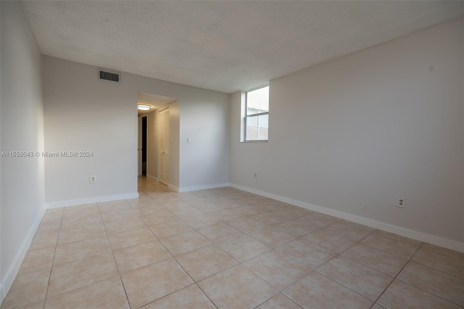 1820 N Lauderdale Ave 3311, North Lauderdale, Florida 33068, 1 Bedroom Bedrooms, ,1 BathroomBathrooms,Residential,For Sale,1820 N Lauderdale Ave 3311,A11558043