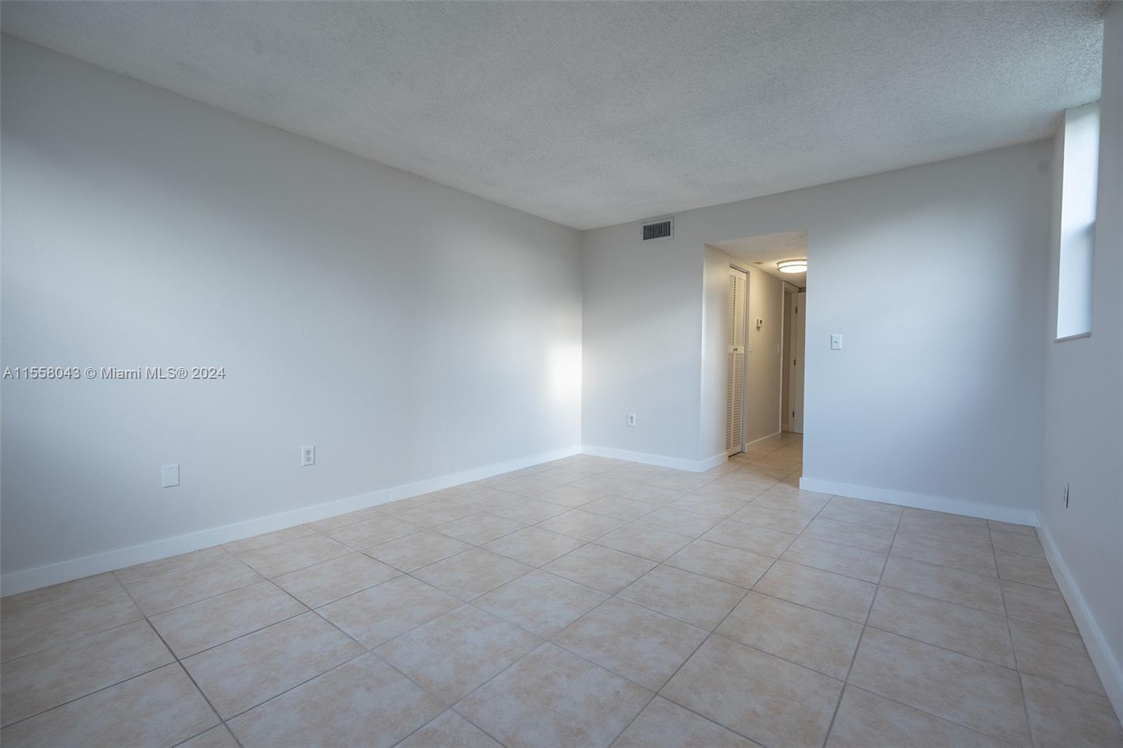 1820 N Lauderdale Ave 3311, North Lauderdale, Florida 33068, 1 Bedroom Bedrooms, ,1 BathroomBathrooms,Residential,For Sale,1820 N Lauderdale Ave 3311,A11558043
