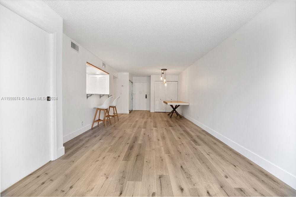 2101 Atlantic Shores Blvd 107, Hallandale Beach, Florida 33009, 1 Bedroom Bedrooms, ,1 BathroomBathrooms,Residential,For Sale,2101 Atlantic Shores Blvd 107,A11558074