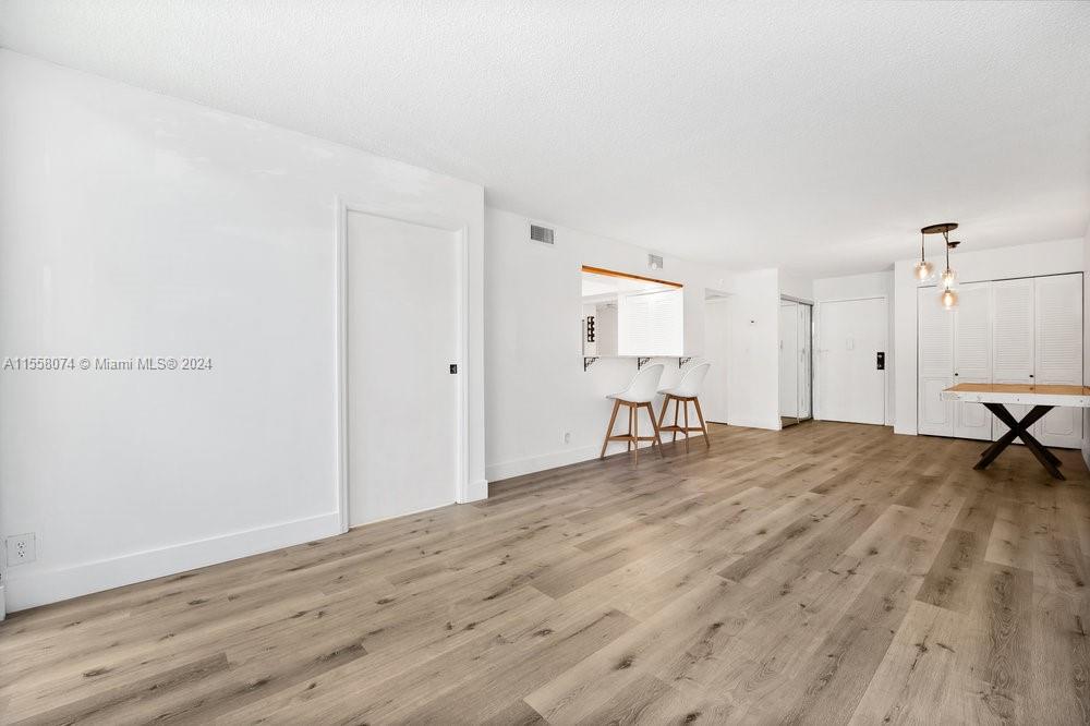 2101 Atlantic Shores Blvd 107, Hallandale Beach, Florida 33009, 1 Bedroom Bedrooms, ,1 BathroomBathrooms,Residential,For Sale,2101 Atlantic Shores Blvd 107,A11558074