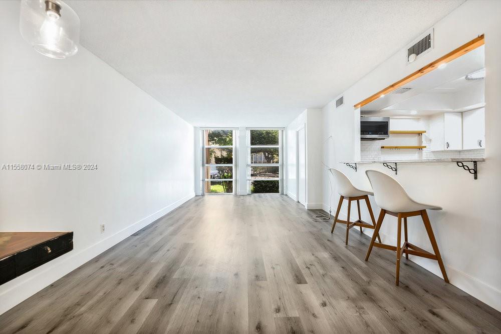 2101 Atlantic Shores Blvd 107, Hallandale Beach, Florida 33009, 1 Bedroom Bedrooms, ,1 BathroomBathrooms,Residential,For Sale,2101 Atlantic Shores Blvd 107,A11558074