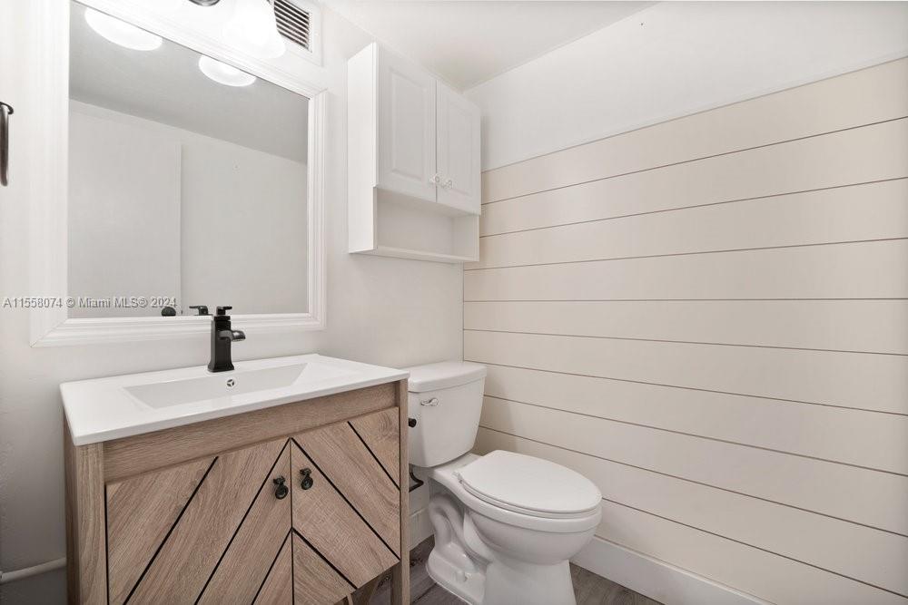 2101 Atlantic Shores Blvd 107, Hallandale Beach, Florida 33009, 1 Bedroom Bedrooms, ,1 BathroomBathrooms,Residential,For Sale,2101 Atlantic Shores Blvd 107,A11558074