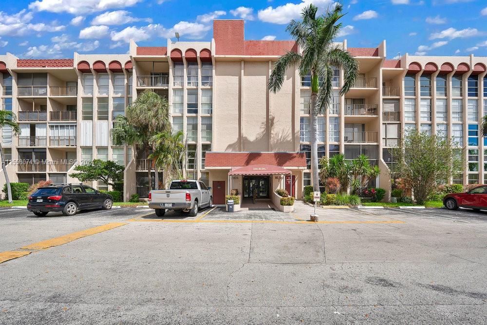 2101 Atlantic Shores Blvd 107, Hallandale Beach, Florida 33009, 1 Bedroom Bedrooms, ,1 BathroomBathrooms,Residential,For Sale,2101 Atlantic Shores Blvd 107,A11558074