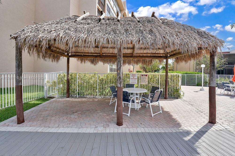2101 Atlantic Shores Blvd 107, Hallandale Beach, Florida 33009, 1 Bedroom Bedrooms, ,1 BathroomBathrooms,Residential,For Sale,2101 Atlantic Shores Blvd 107,A11558074