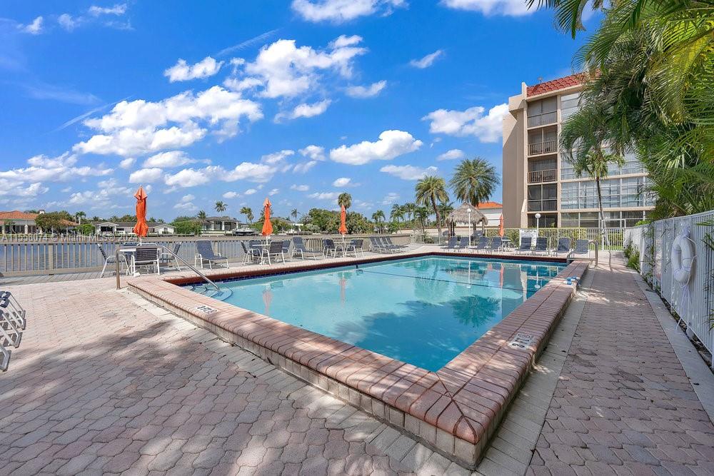 2101 Atlantic Shores Blvd 107, Hallandale Beach, Florida 33009, 1 Bedroom Bedrooms, ,1 BathroomBathrooms,Residential,For Sale,2101 Atlantic Shores Blvd 107,A11558074