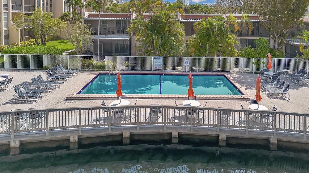 2101 Atlantic Shores Blvd 107, Hallandale Beach, Florida 33009, 1 Bedroom Bedrooms, ,1 BathroomBathrooms,Residential,For Sale,2101 Atlantic Shores Blvd 107,A11558074