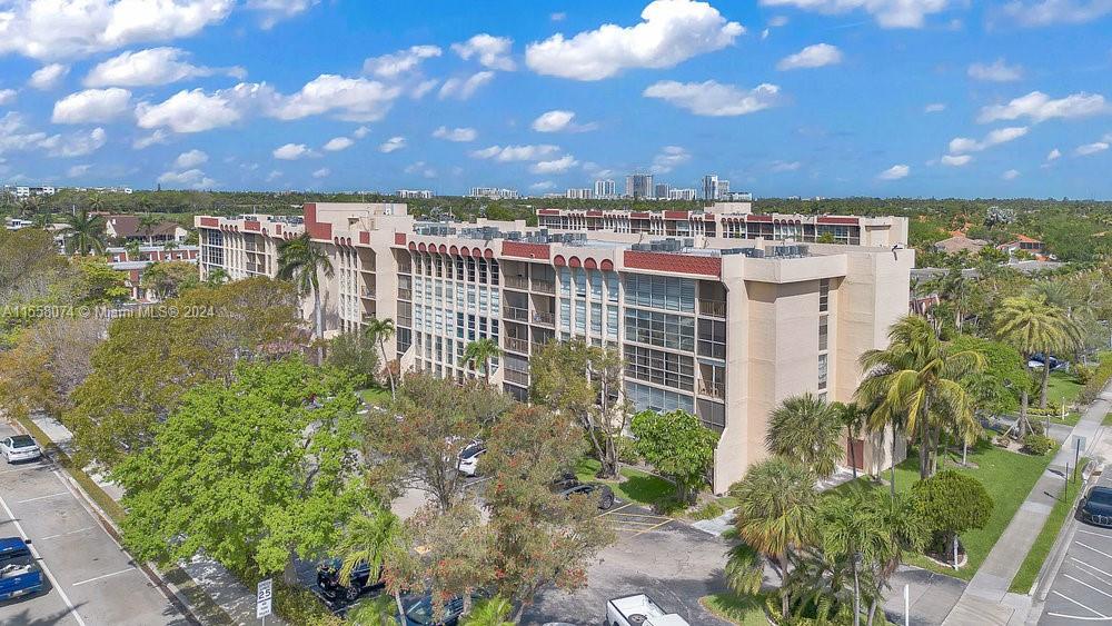 2101 Atlantic Shores Blvd 107, Hallandale Beach, Florida 33009, 1 Bedroom Bedrooms, ,1 BathroomBathrooms,Residential,For Sale,2101 Atlantic Shores Blvd 107,A11558074