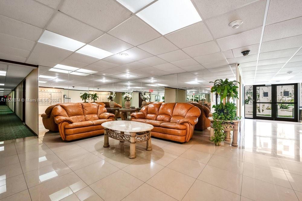 2101 Atlantic Shores Blvd 107, Hallandale Beach, Florida 33009, 1 Bedroom Bedrooms, ,1 BathroomBathrooms,Residential,For Sale,2101 Atlantic Shores Blvd 107,A11558074