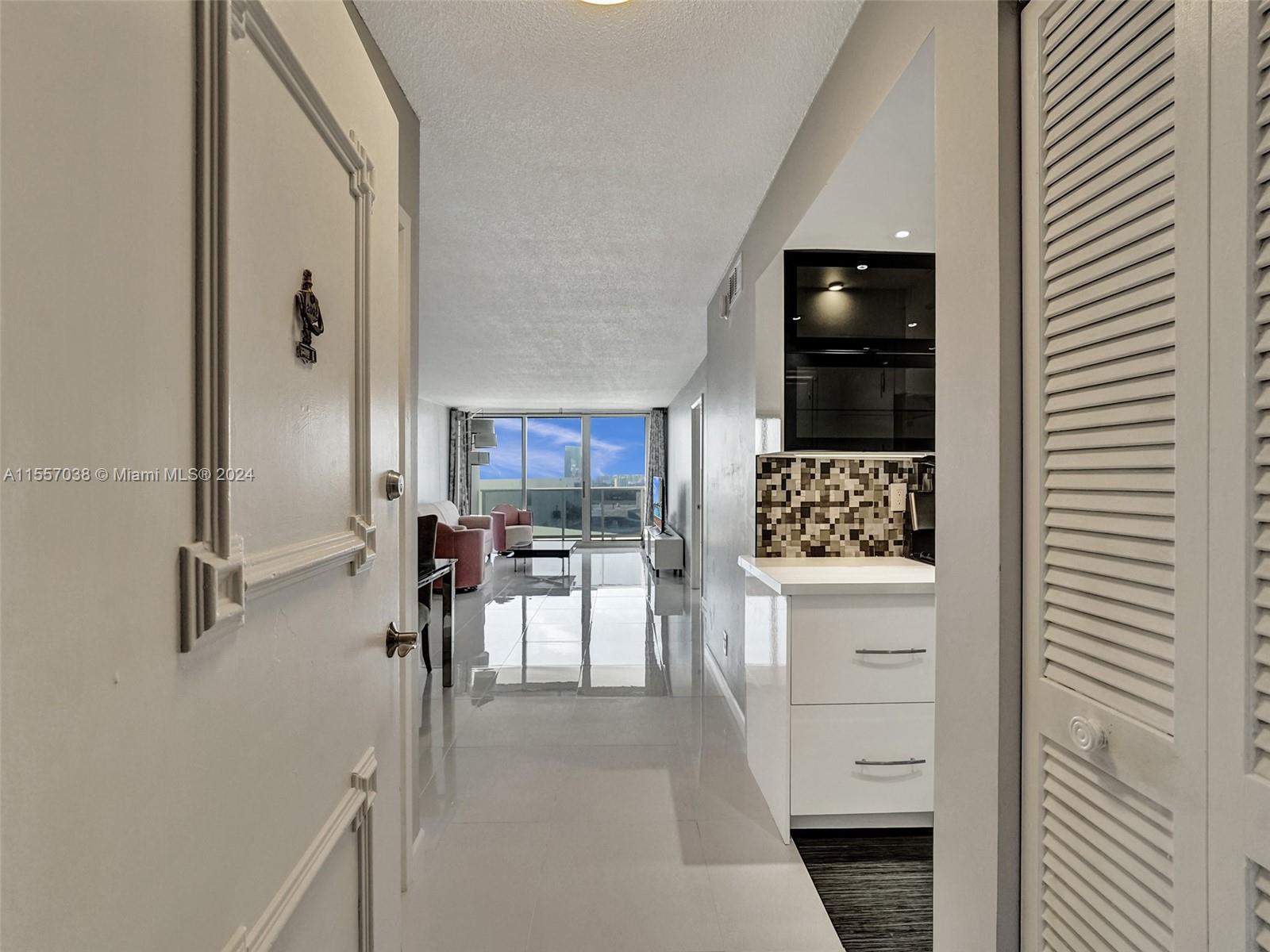 3140 S Ocean Dr 2002, Hallandale Beach, Florida 33009, 1 Bedroom Bedrooms, ,1 BathroomBathrooms,Residential,For Sale,3140 S Ocean Dr 2002,A11557038