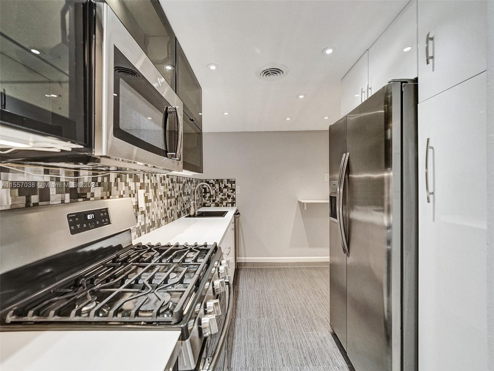 3140 S Ocean Dr 2002, Hallandale Beach, Florida 33009, 1 Bedroom Bedrooms, ,1 BathroomBathrooms,Residential,For Sale,3140 S Ocean Dr 2002,A11557038