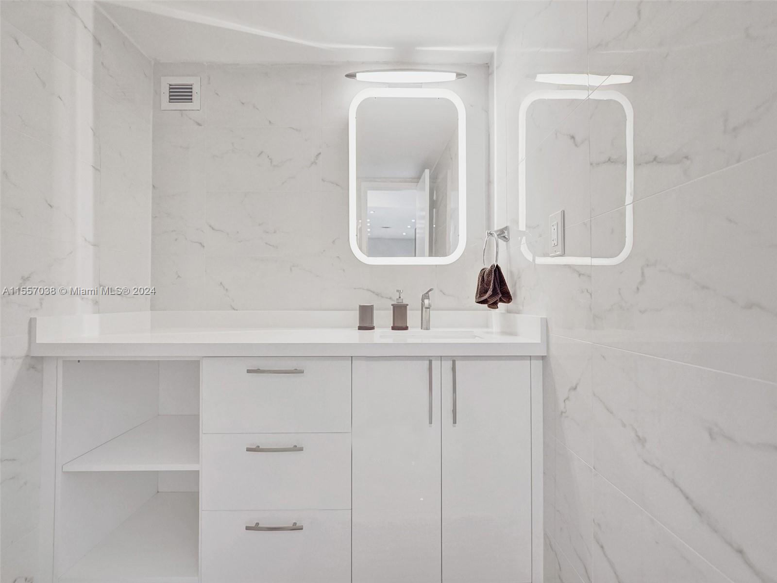 3140 S Ocean Dr 2002, Hallandale Beach, Florida 33009, 1 Bedroom Bedrooms, ,1 BathroomBathrooms,Residential,For Sale,3140 S Ocean Dr 2002,A11557038