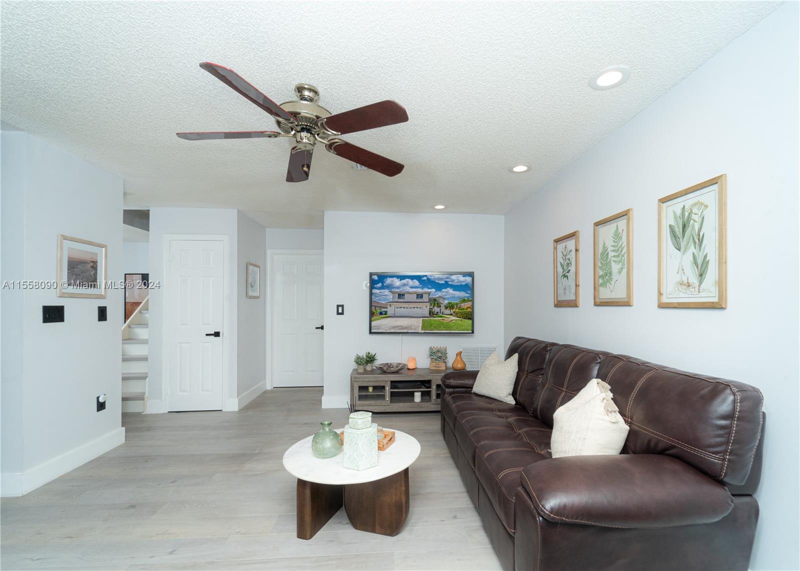Listing Photo 12