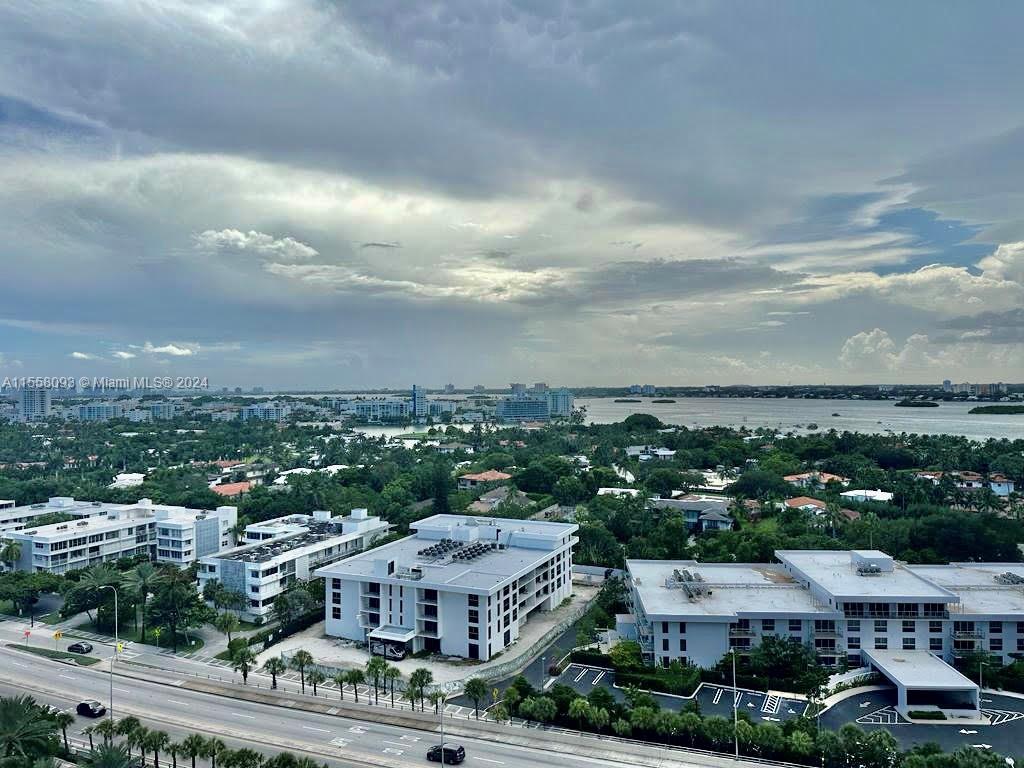 BEAUTIFUL AND LARGE 1 BEDROOM APARTMENT ON THE HART OF BAL HARBOUR WITH WATER AND CITY VIEW. FULLY FURNITURE AND EQUIPADED . WASHER AND DRYER INSIDE. GREAT AMENITIES IN THE BUILDING WITH BEACH SERVICES, SPA AND FITNESS CENTER. AVAILABLE FOR 6 MONTHS OR 1 YEAR.