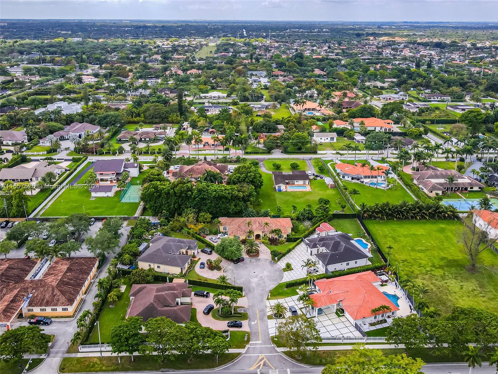 5662 SW 103rd Ct, Miami, Florida 33173, 5 Bedrooms Bedrooms, ,4 BathroomsBathrooms,Residential,For Sale,5662 SW 103rd Ct,A11557526