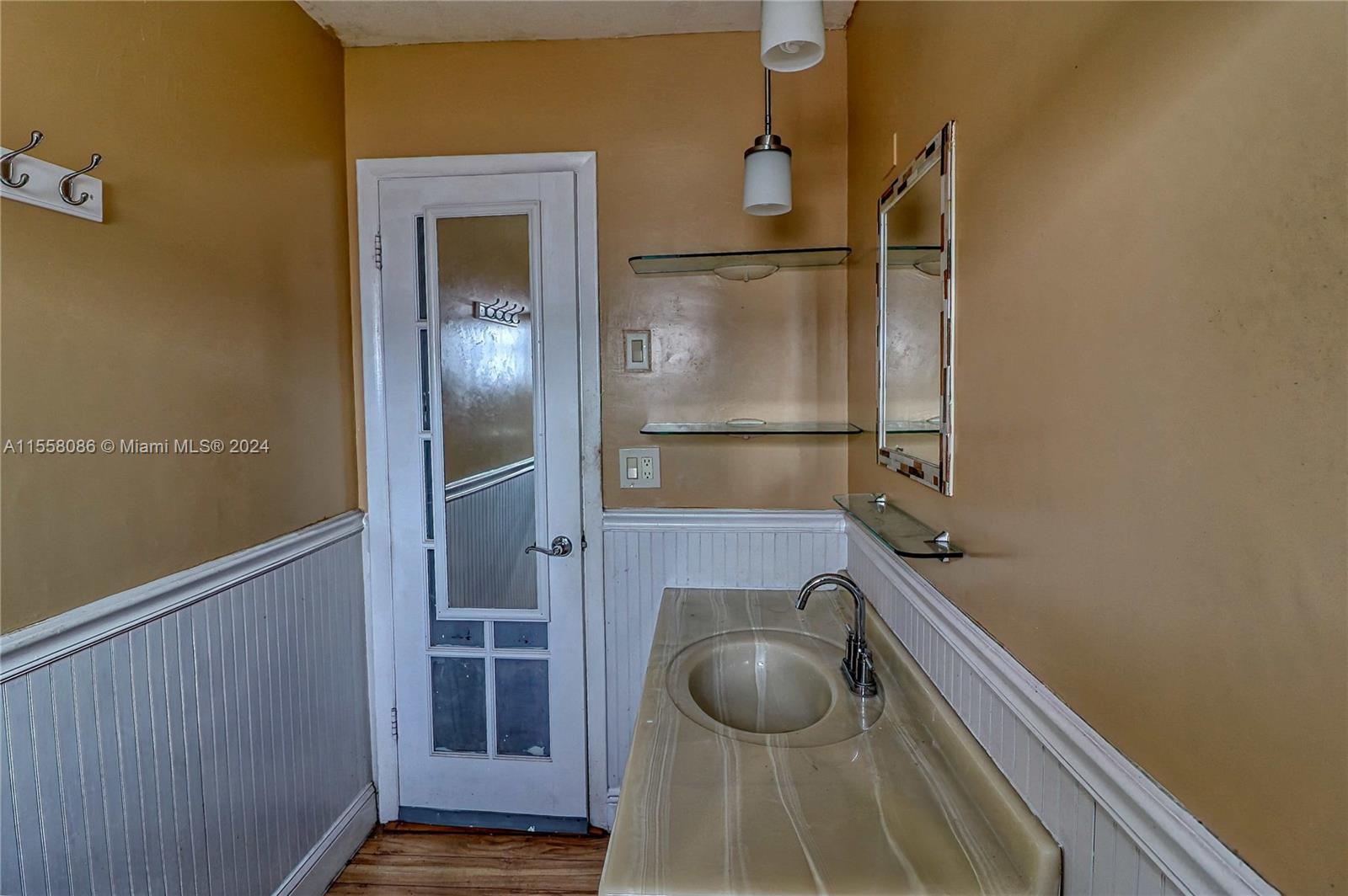 5300 Washington St L234, Hollywood, Florida 33021, 1 Bedroom Bedrooms, ,1 BathroomBathrooms,Residential,For Sale,5300 Washington St L234,A11558086