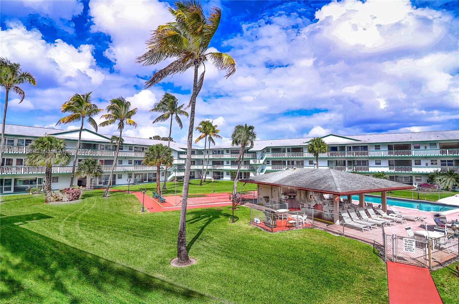 5300 Washington St L234, Hollywood, Florida 33021, 1 Bedroom Bedrooms, ,1 BathroomBathrooms,Residential,For Sale,5300 Washington St L234,A11558086