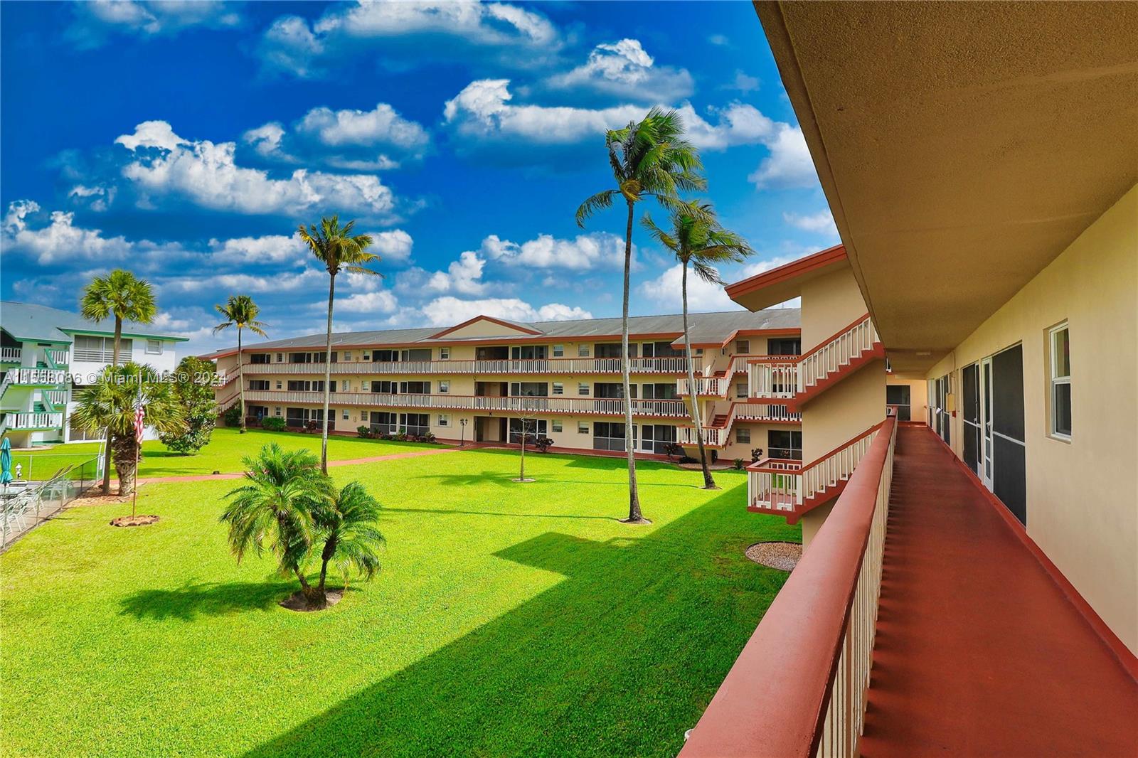 5300 Washington St L234, Hollywood, Florida 33021, 1 Bedroom Bedrooms, ,1 BathroomBathrooms,Residential,For Sale,5300 Washington St L234,A11558086