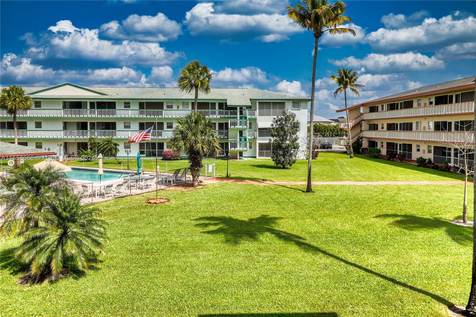 5300 Washington St L234, Hollywood, Florida 33021, 1 Bedroom Bedrooms, ,1 BathroomBathrooms,Residential,For Sale,5300 Washington St L234,A11558086