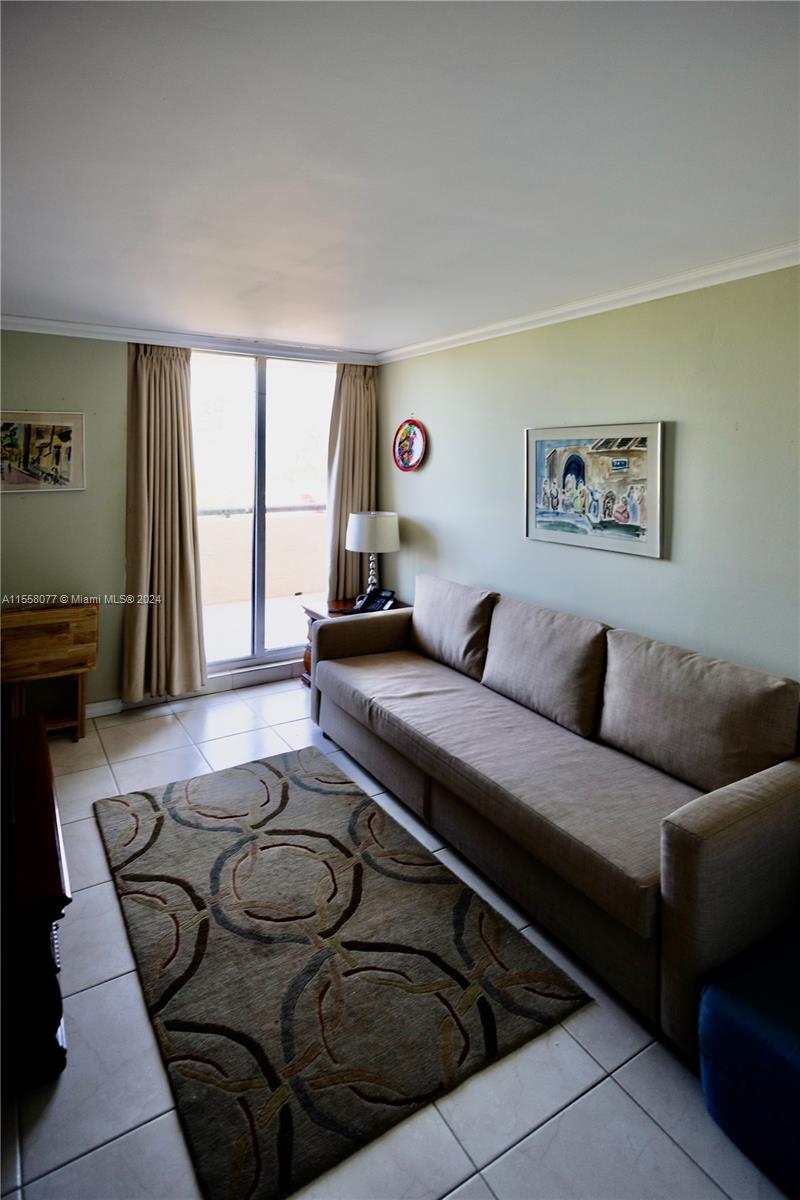 2555 Collins Ave 308, Miami Beach, Florida 33140, 2 Bedrooms Bedrooms, ,2 BathroomsBathrooms,Residential,For Sale,2555 Collins Ave 308,A11558077
