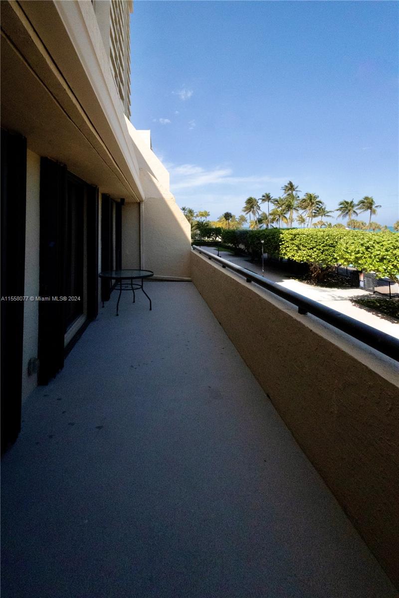 2555 Collins Ave 308, Miami Beach, Florida 33140, 2 Bedrooms Bedrooms, ,2 BathroomsBathrooms,Residential,For Sale,2555 Collins Ave 308,A11558077