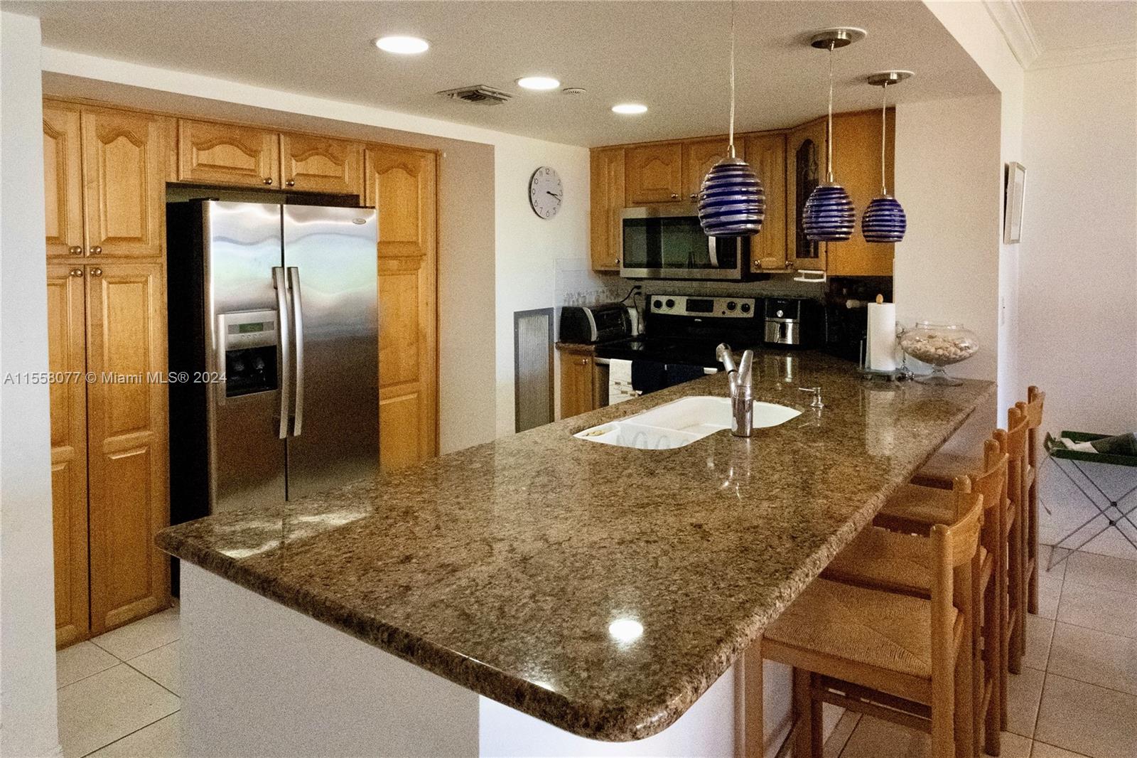 2555 Collins Ave 308, Miami Beach, Florida 33140, 2 Bedrooms Bedrooms, ,2 BathroomsBathrooms,Residential,For Sale,2555 Collins Ave 308,A11558077