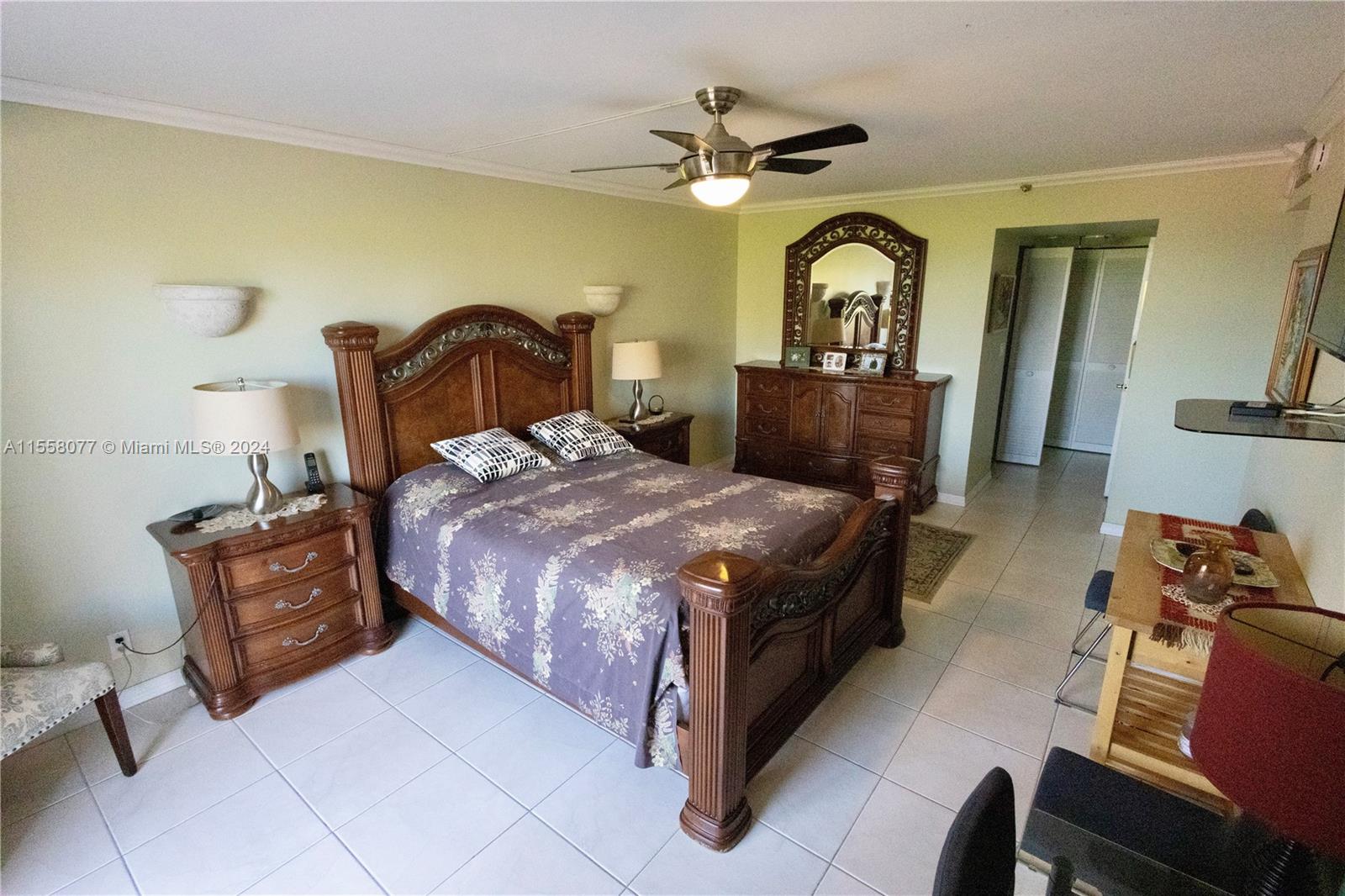 2555 Collins Ave 308, Miami Beach, Florida 33140, 2 Bedrooms Bedrooms, ,2 BathroomsBathrooms,Residential,For Sale,2555 Collins Ave 308,A11558077