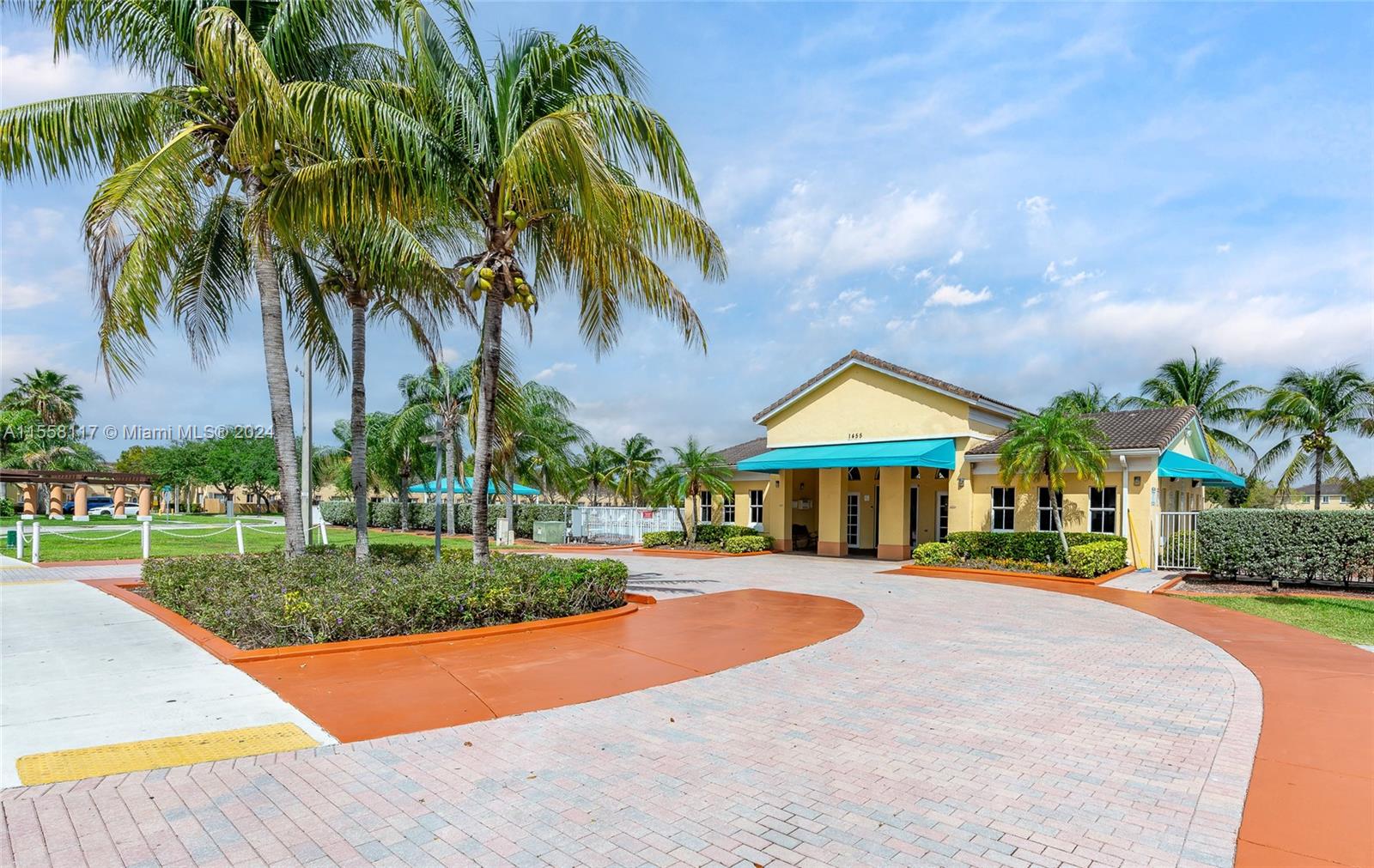 2759 SE 15th Rd 99, Homestead, Florida 33035, 3 Bedrooms Bedrooms, ,2 BathroomsBathrooms,Residential,For Sale,2759 SE 15th Rd 99,A11558117