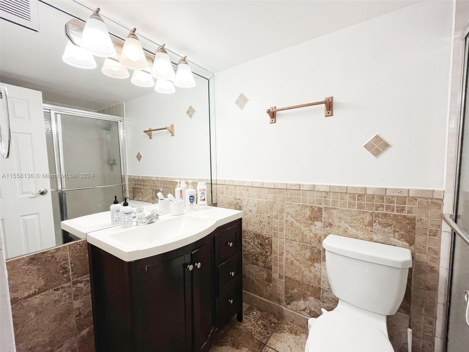 600 Parkview Dr 314, Hallandale Beach, Florida 33009, 2 Bedrooms Bedrooms, ,2 BathroomsBathrooms,Residentiallease,For Rent,600 Parkview Dr 314,A11558136