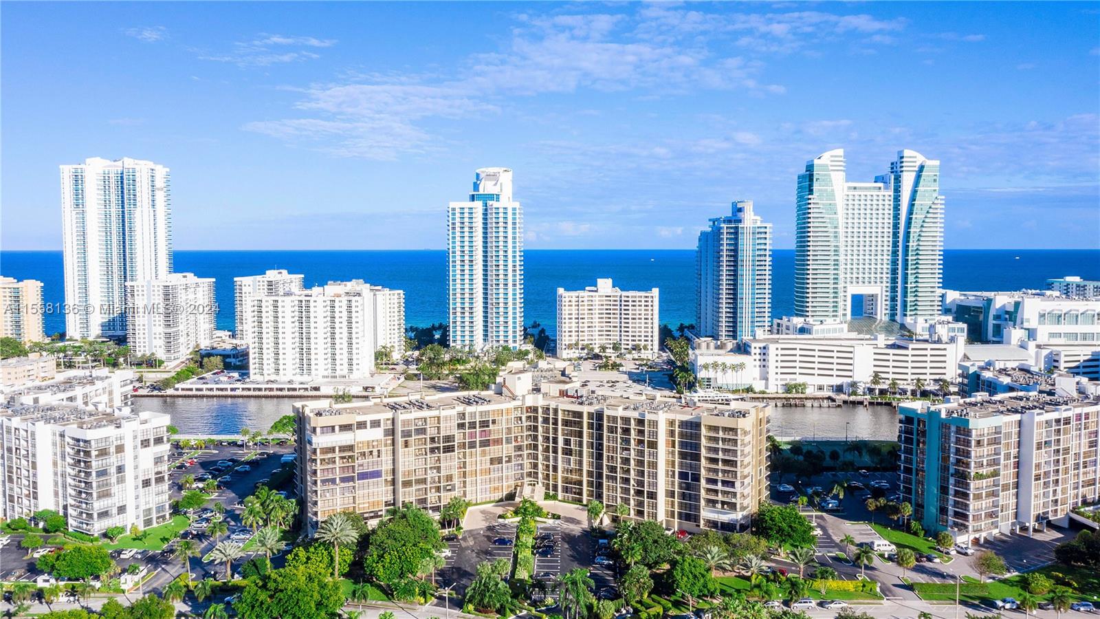 600 Parkview Dr 314, Hallandale Beach, Florida 33009, 2 Bedrooms Bedrooms, ,2 BathroomsBathrooms,Residentiallease,For Rent,600 Parkview Dr 314,A11558136