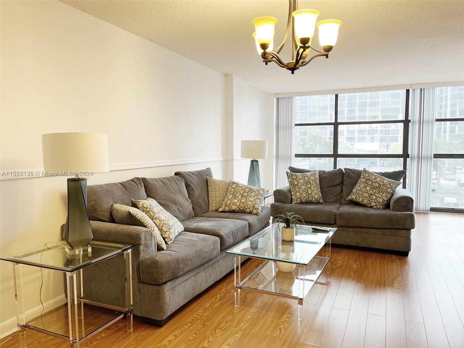 600 Parkview Dr 314, Hallandale Beach, Florida 33009, 2 Bedrooms Bedrooms, ,2 BathroomsBathrooms,Residentiallease,For Rent,600 Parkview Dr 314,A11558136