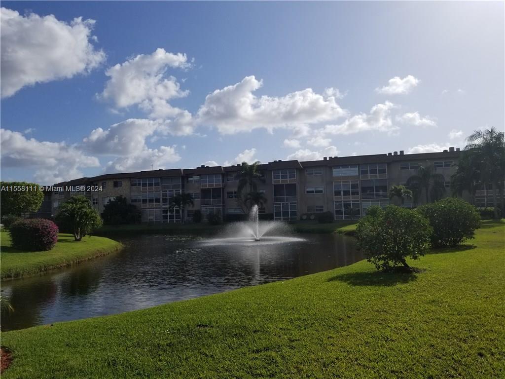 4705 NW 35th St 402, Lauderdale Lakes, Florida 33319, 2 Bedrooms Bedrooms, ,2 BathroomsBathrooms,Residential,For Sale,4705 NW 35th St 402,A11558111