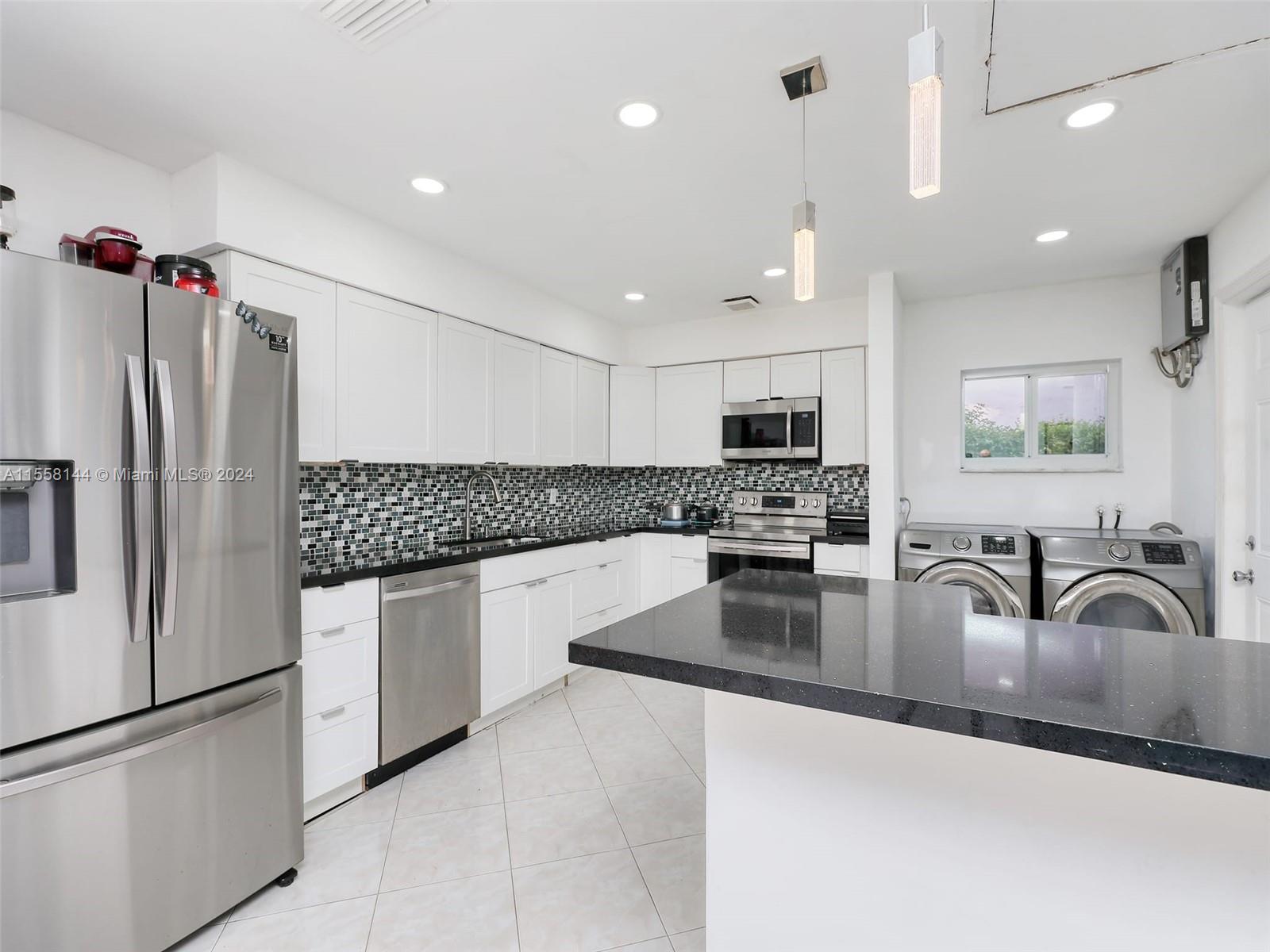 7005 NW 95th Ave, Tamarac, Florida 33321, 3 Bedrooms Bedrooms, ,2 BathroomsBathrooms,Residential,For Sale,7005 NW 95th Ave,A11558144