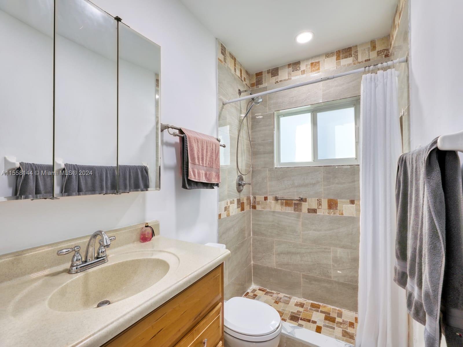 7005 NW 95th Ave, Tamarac, Florida 33321, 3 Bedrooms Bedrooms, ,2 BathroomsBathrooms,Residential,For Sale,7005 NW 95th Ave,A11558144