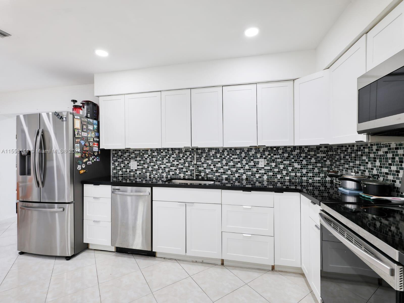 7005 NW 95th Ave, Tamarac, Florida 33321, 3 Bedrooms Bedrooms, ,2 BathroomsBathrooms,Residential,For Sale,7005 NW 95th Ave,A11558144