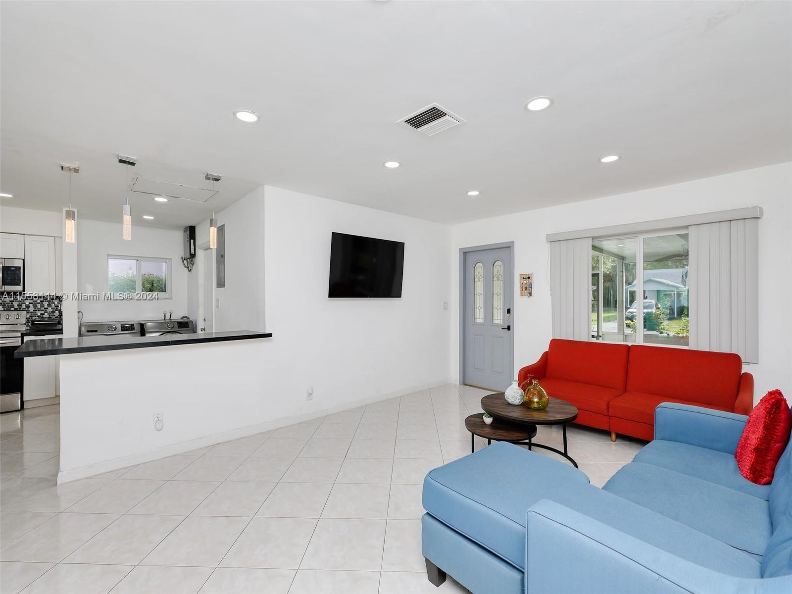 7005 NW 95th Ave, Tamarac, Florida 33321, 3 Bedrooms Bedrooms, ,2 BathroomsBathrooms,Residential,For Sale,7005 NW 95th Ave,A11558144