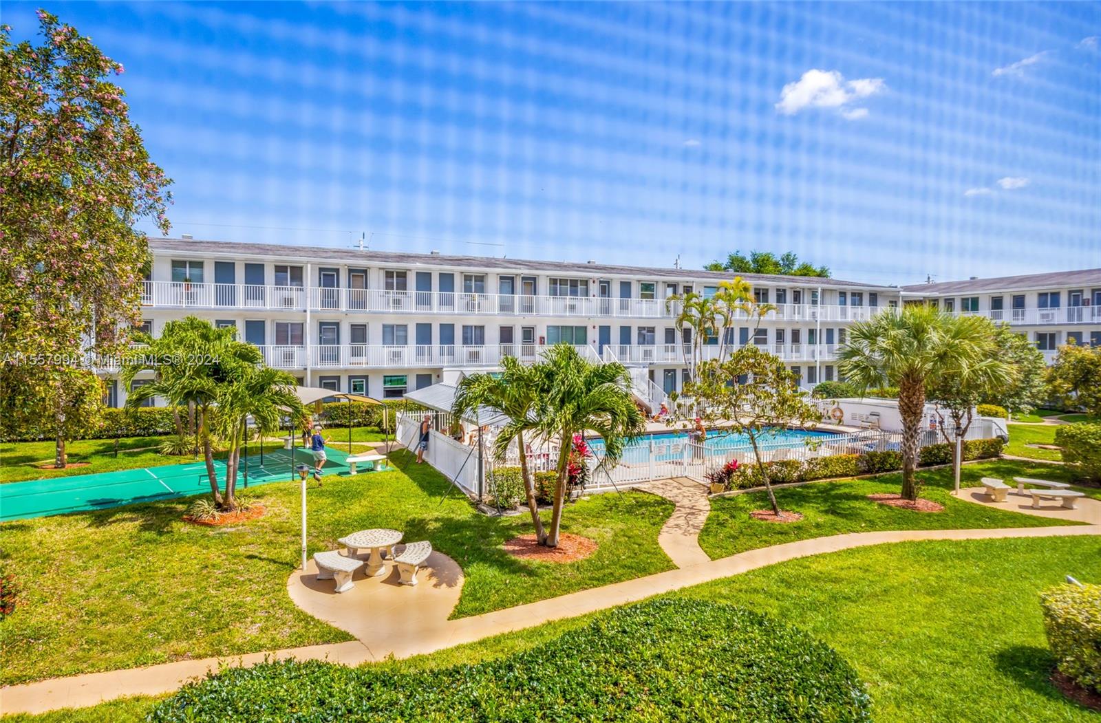 15600 NE 6th Ave 16B, Miami, Florida 33162, 1 Bedroom Bedrooms, ,1 BathroomBathrooms,Residential,For Sale,15600 NE 6th Ave 16B,A11557994