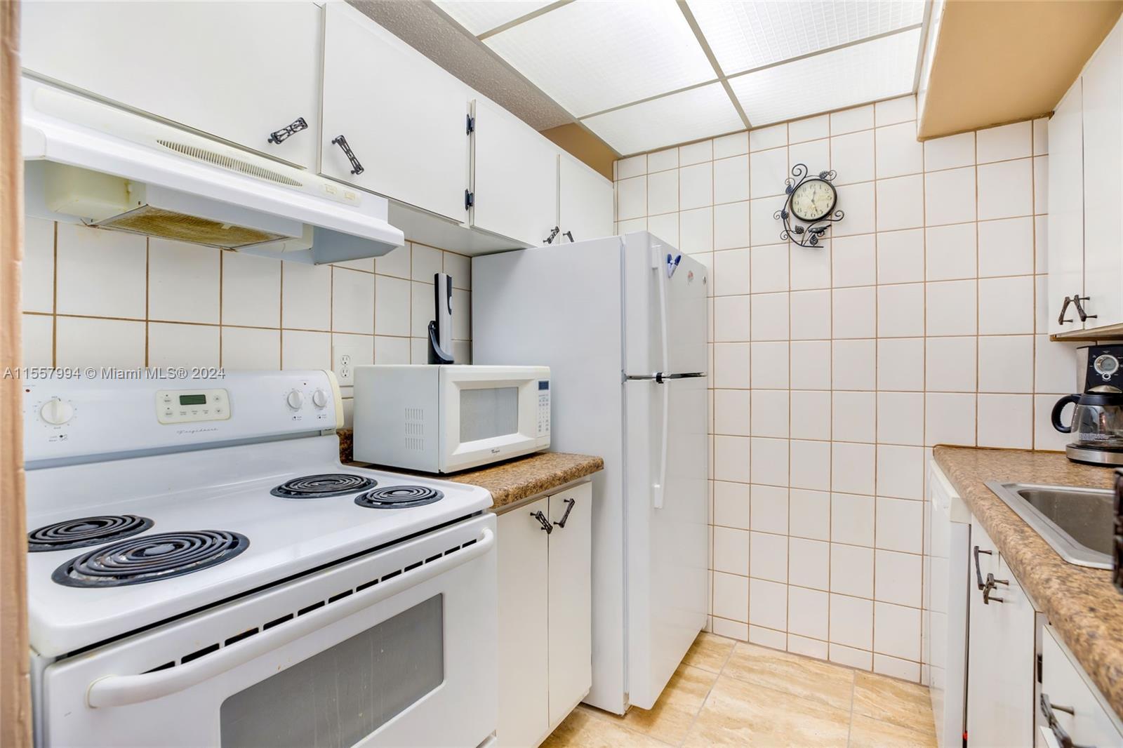 15600 NE 6th Ave 16B, Miami, Florida 33162, 1 Bedroom Bedrooms, ,1 BathroomBathrooms,Residential,For Sale,15600 NE 6th Ave 16B,A11557994