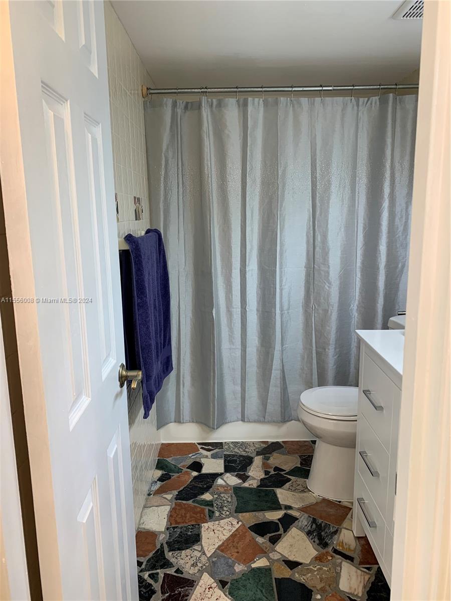 3140 S Ocean Dr 2303, Hallandale Beach, Florida 33009, 1 Bedroom Bedrooms, ,1 BathroomBathrooms,Residential,For Sale,3140 S Ocean Dr 2303,A11556008