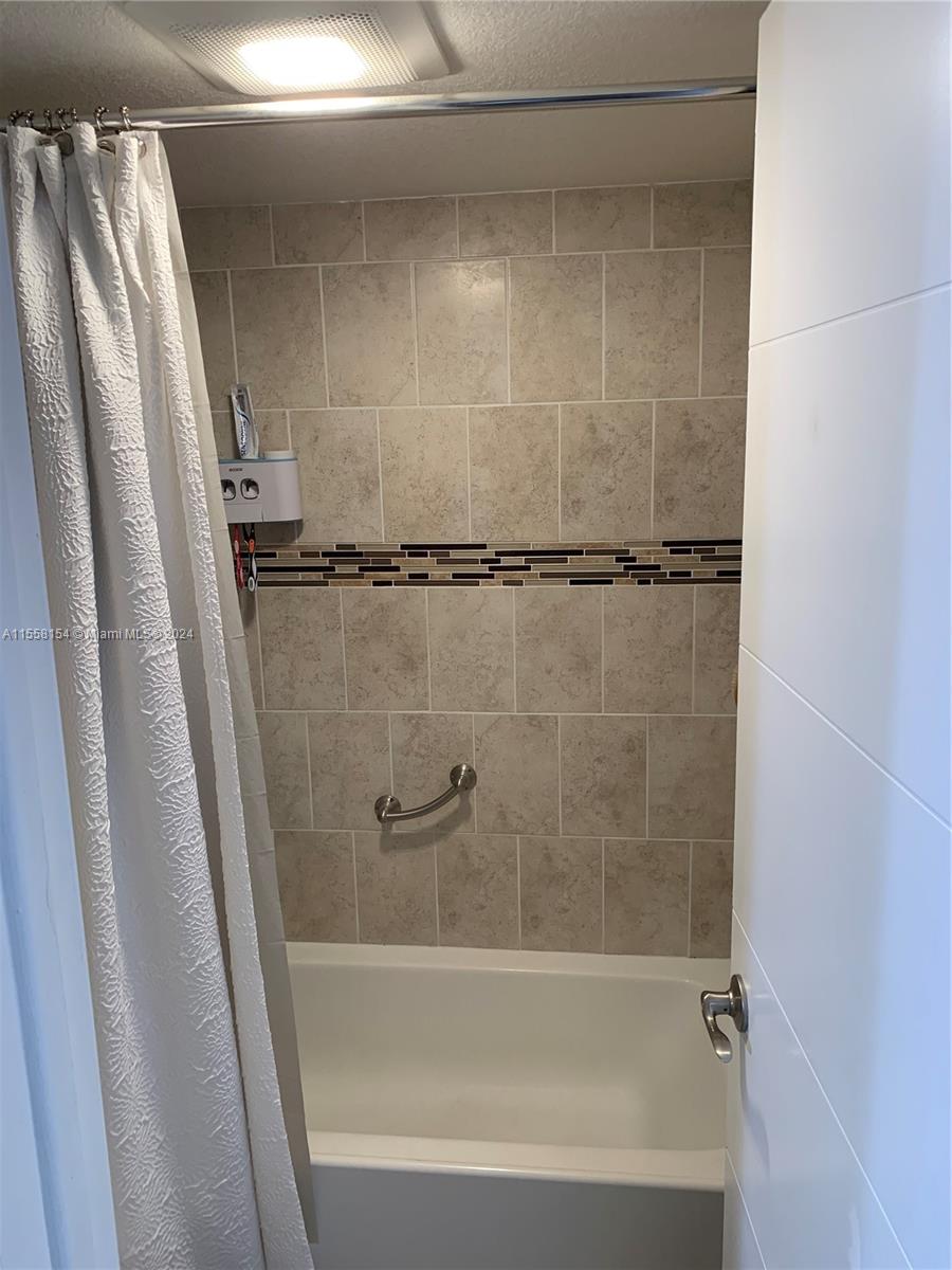 9080 Lime Bay Blvd 109, Tamarac, Florida 33321, 1 Bedroom Bedrooms, ,1 BathroomBathrooms,Residentiallease,For Rent,9080 Lime Bay Blvd 109,A11558154