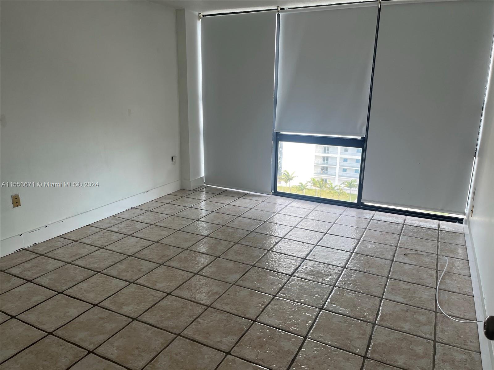 600 NE 36th St 1809, Miami, Florida 33137, 1 Bedroom Bedrooms, ,1 BathroomBathrooms,Residential,For Sale,600 NE 36th St 1809,A11553671