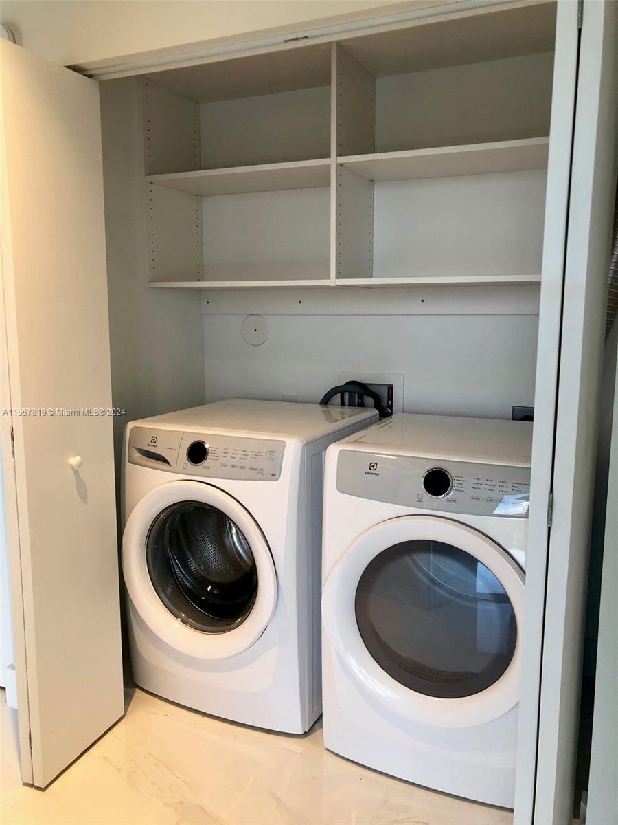 16385 Biscayne Blvd 415, North Miami Beach, Florida 33160, 3 Bedrooms Bedrooms, ,3 BathroomsBathrooms,Residentiallease,For Rent,16385 Biscayne Blvd 415,A11557819