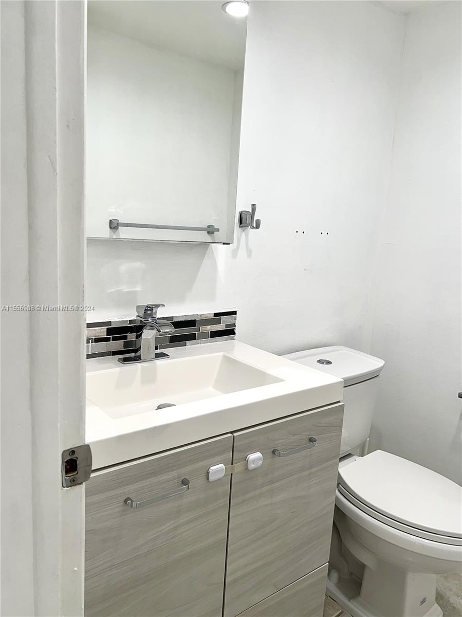 9365 Fontainebleau Blvd E214, Miami, Florida 33172, 2 Bedrooms Bedrooms, ,1 BathroomBathrooms,Residentiallease,For Rent,9365 Fontainebleau Blvd E214,A11556988