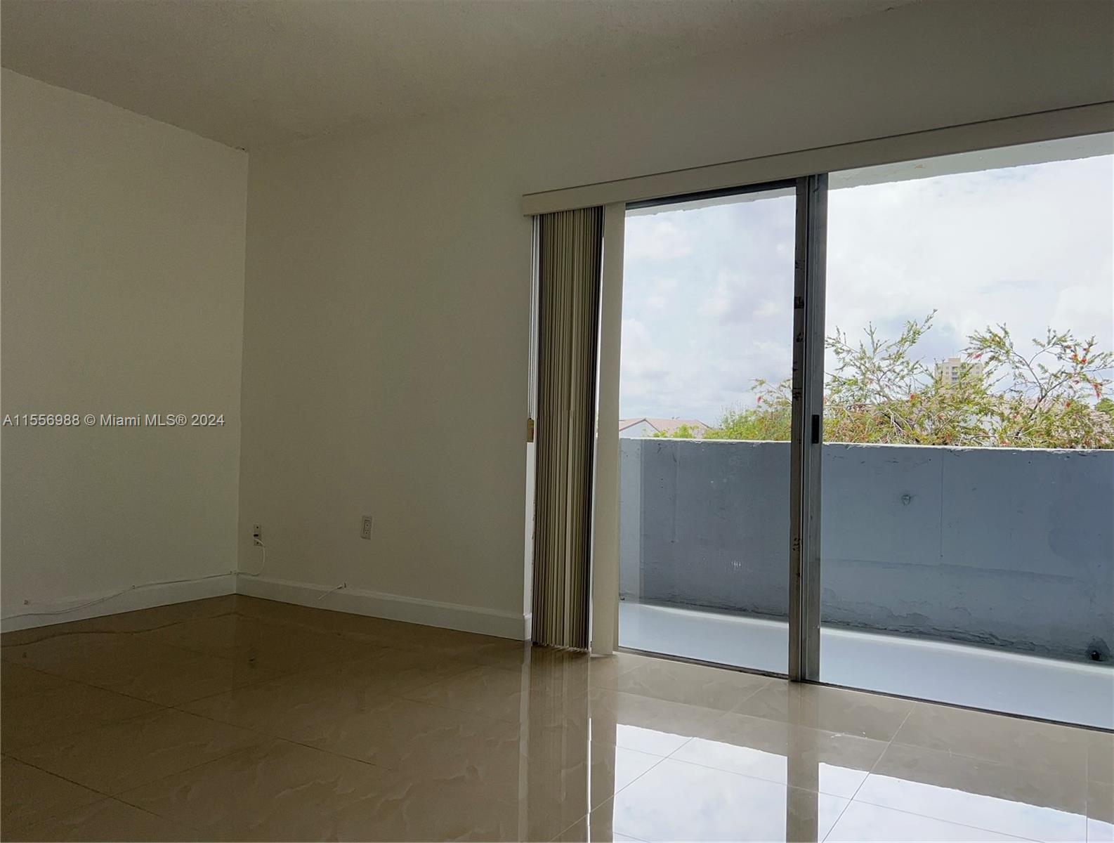 9365 Fontainebleau Blvd E214, Miami, Florida 33172, 2 Bedrooms Bedrooms, ,1 BathroomBathrooms,Residentiallease,For Rent,9365 Fontainebleau Blvd E214,A11556988