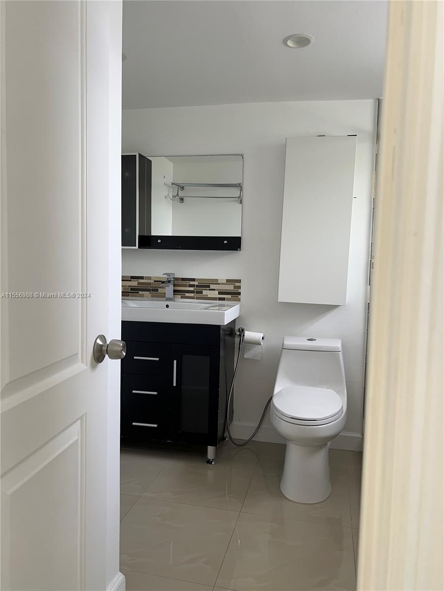 9365 Fontainebleau Blvd E214, Miami, Florida 33172, 2 Bedrooms Bedrooms, ,1 BathroomBathrooms,Residentiallease,For Rent,9365 Fontainebleau Blvd E214,A11556988