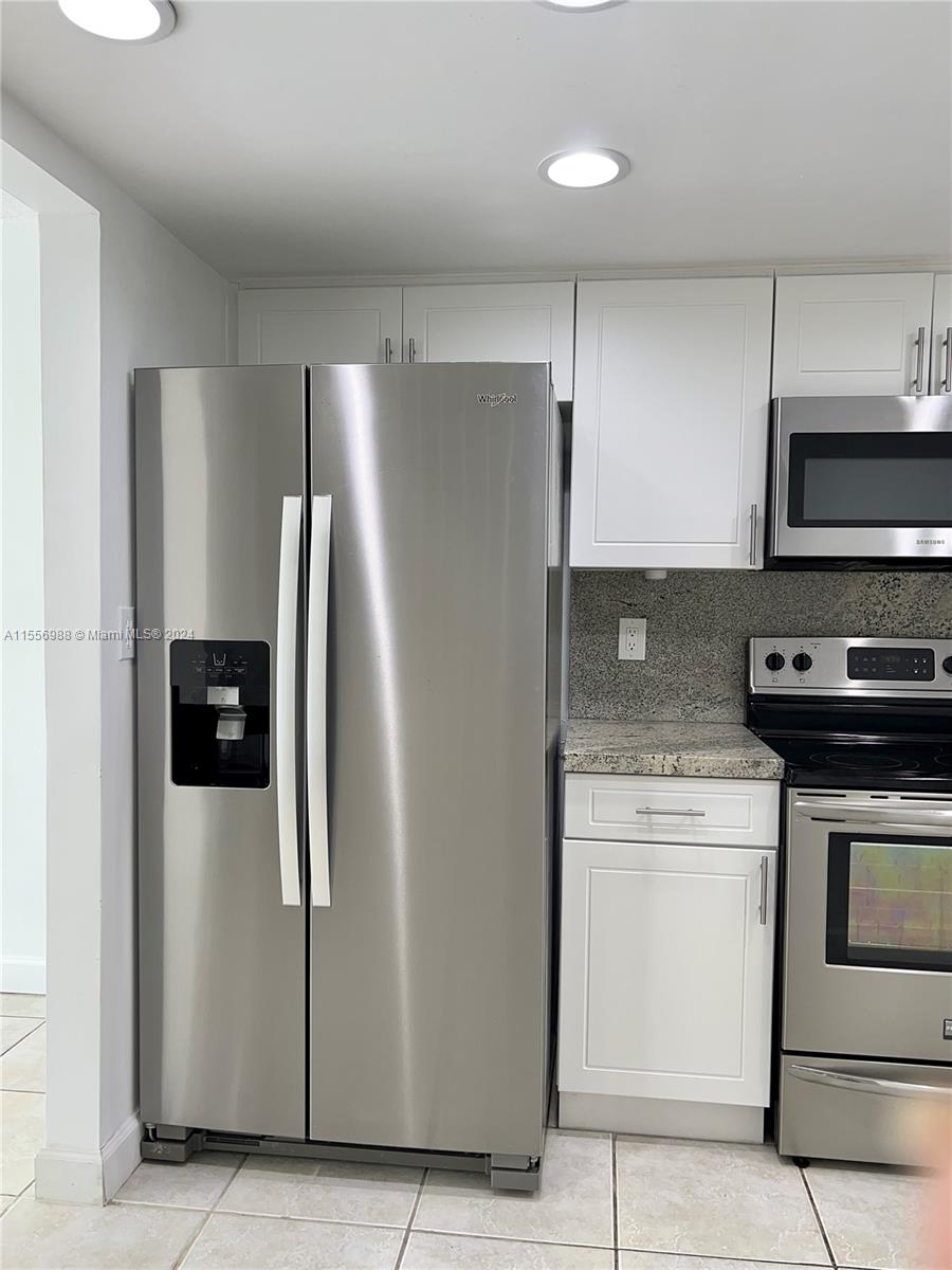 9365 Fontainebleau Blvd E214, Miami, Florida 33172, 2 Bedrooms Bedrooms, ,1 BathroomBathrooms,Residentiallease,For Rent,9365 Fontainebleau Blvd E214,A11556988