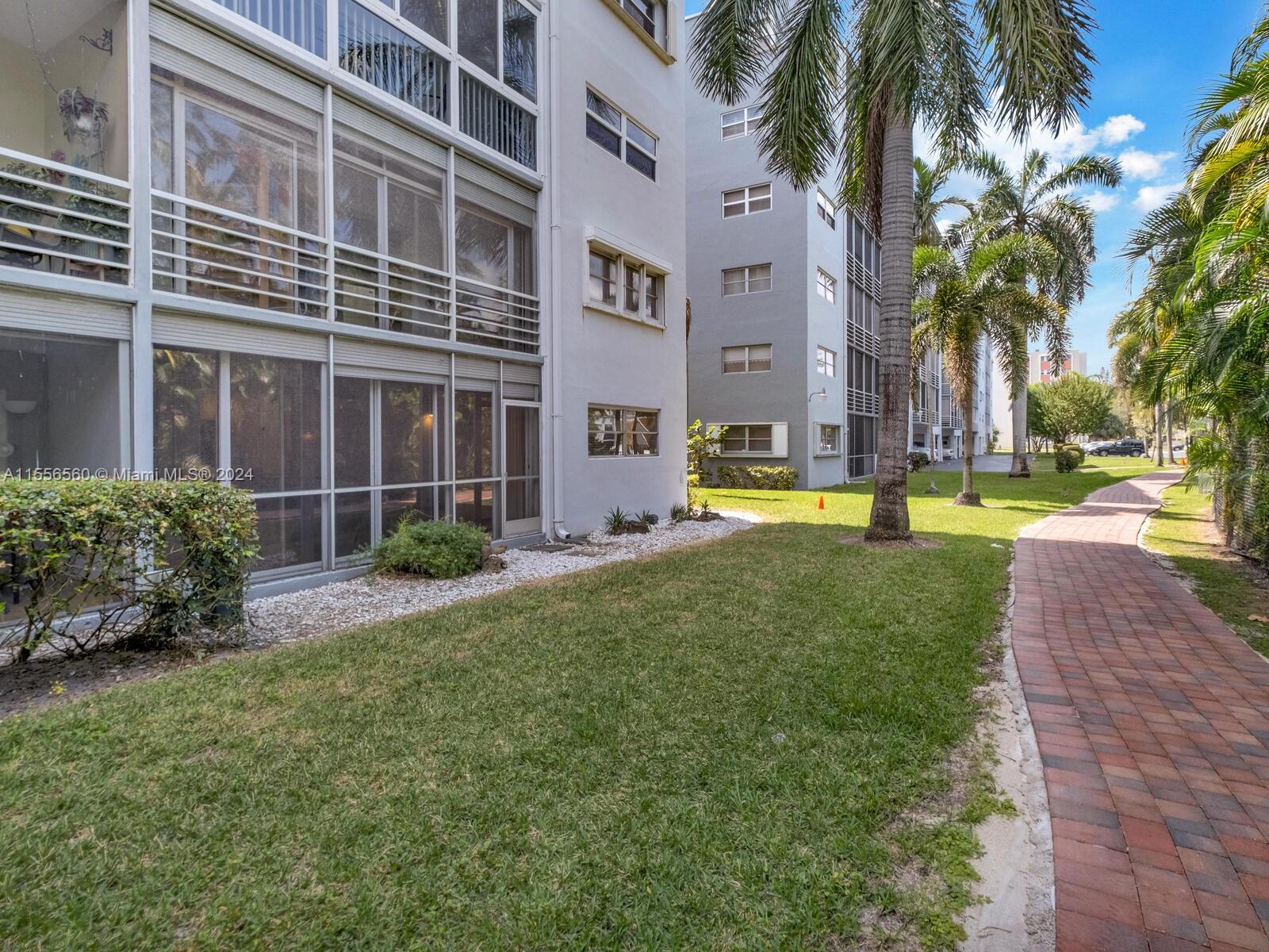 1445 Atlantic Shores Blvd 101, Hallandale Beach, Florida 33009, 2 Bedrooms Bedrooms, ,2 BathroomsBathrooms,Residential,For Sale,1445 Atlantic Shores Blvd 101,A11556560