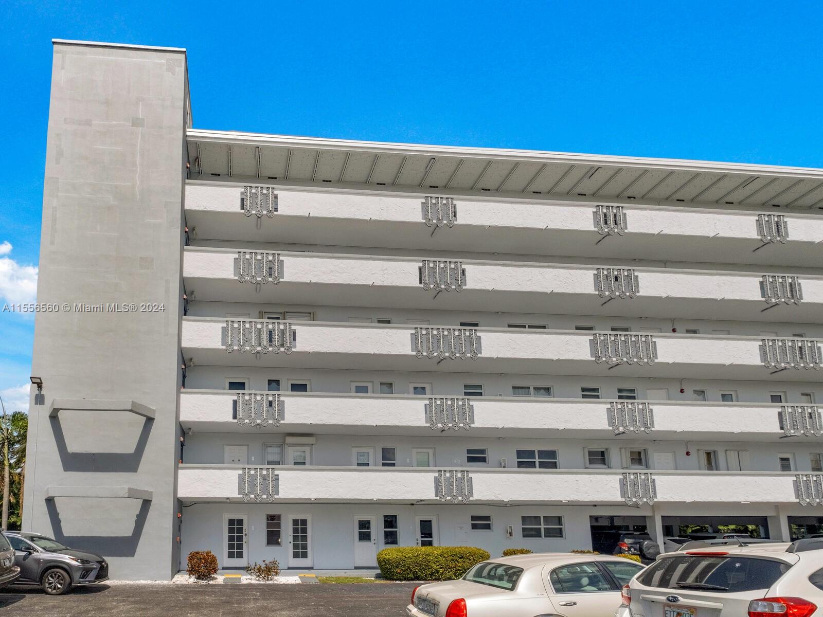 1445 Atlantic Shores Blvd 101, Hallandale Beach, Florida 33009, 2 Bedrooms Bedrooms, ,2 BathroomsBathrooms,Residential,For Sale,1445 Atlantic Shores Blvd 101,A11556560